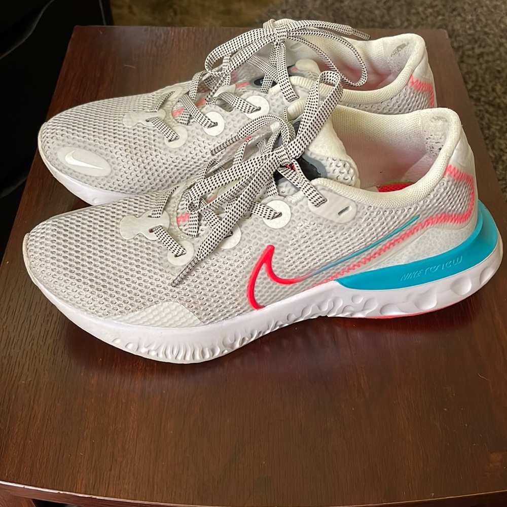 Nike renew womens size 7